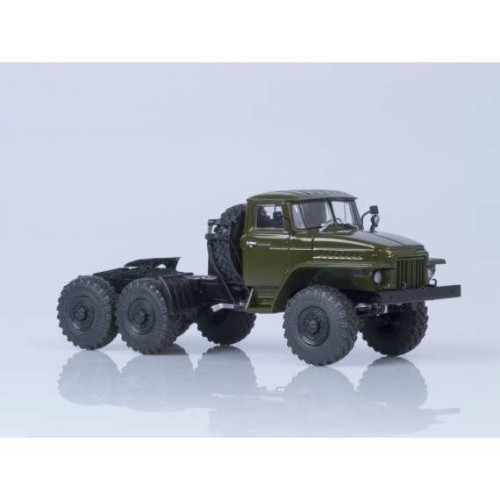 Модель Вантажівка УРАЛ-377С 6х4 сідельний тягач, 1965 р. (хакі) | Автоісторія