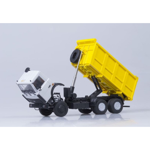 Модель самоскида МАЗ-5516 (жовтогарячий) 1994 року | Автоісторія