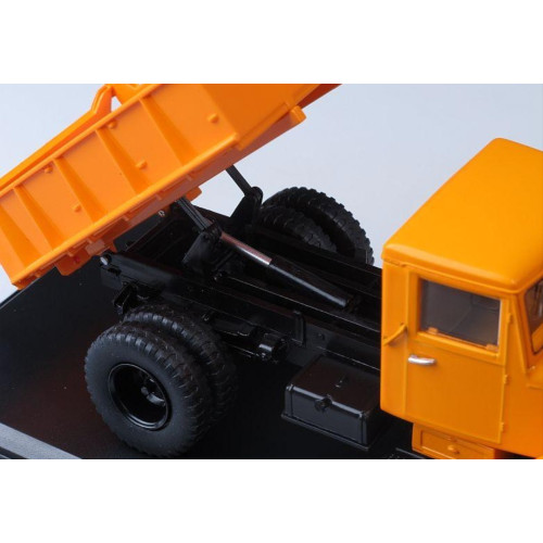 Модель вантажівки МАЗ-205 самоскид | SSM Жовтогарячий