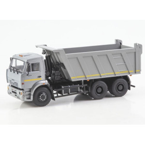 Колекційна модель вантажівки КамАЗ-6520 самоскид 6x4 | Автоісторія