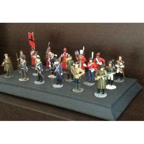 Демонстраційна підставка для фігурок солдатиків колекції (Eaglemoss) на 18 шт.