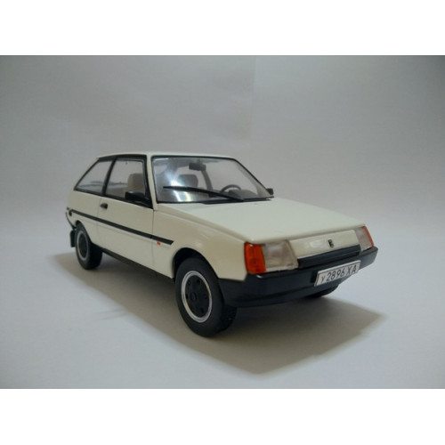 Легендарні Автомобілі №35 ЗАЗ-1102 Таврія | колекційна Модель 1:24 | Hachett