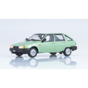 Автолегенди №60 ІЖ-2126 "Орбіта" салатовий | Колекційна модель 1:43 | DeAgostini